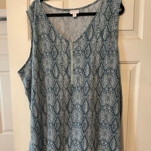 LuLaRoe sleeveless tunic